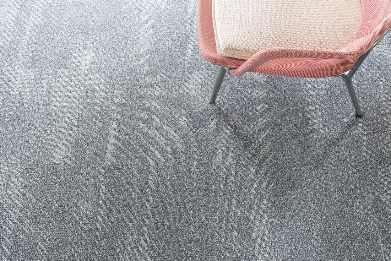 300 dpi 4A1L CloseUp carpet FLOW 930 GREY 1 web